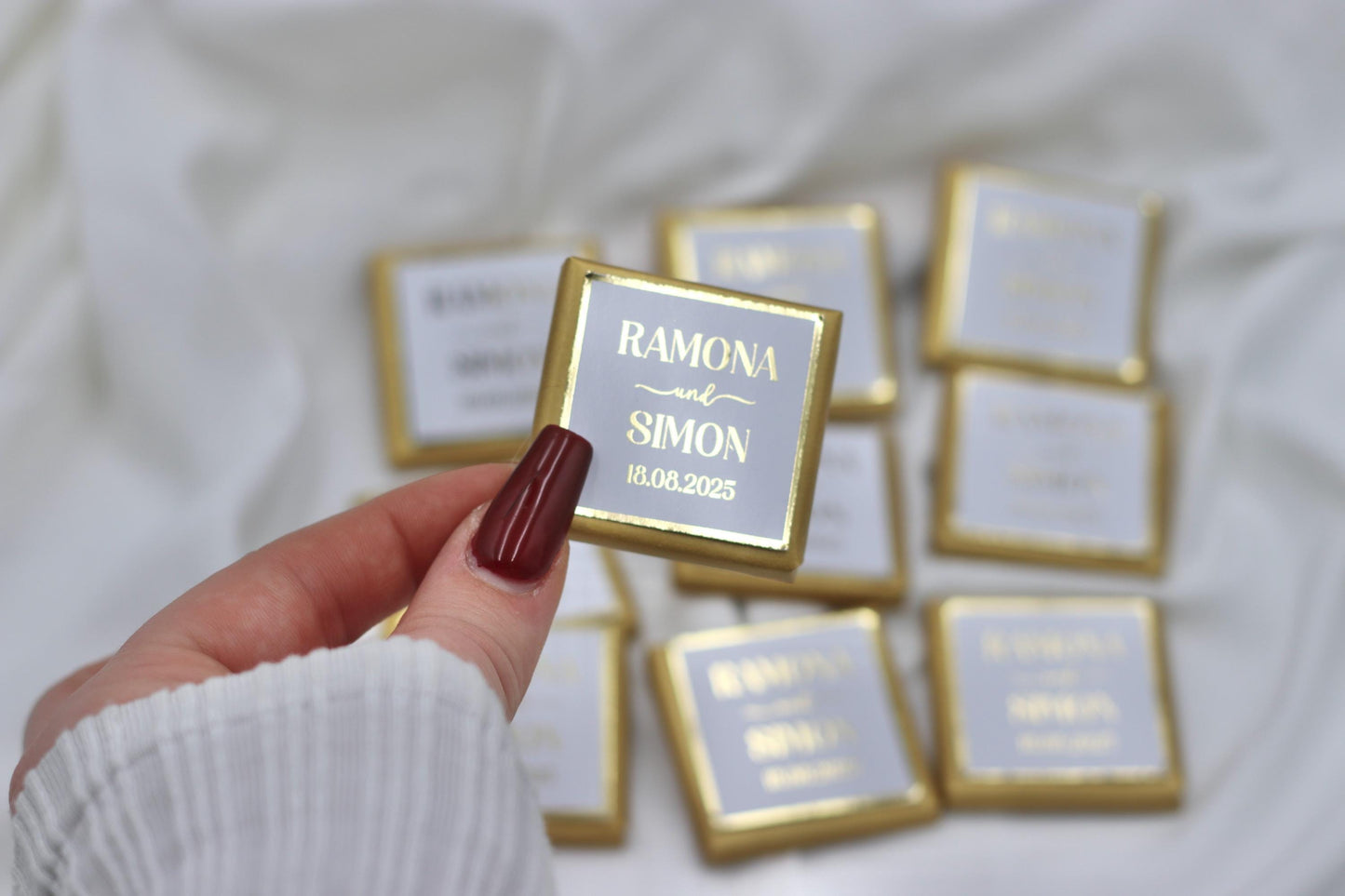 Gastgeschenk (10 Stück) Hochzeit Schokolade Gold oder Silberveredelung - Wedding favor mit Namen und Datum - Minimalistisch - luxuriös