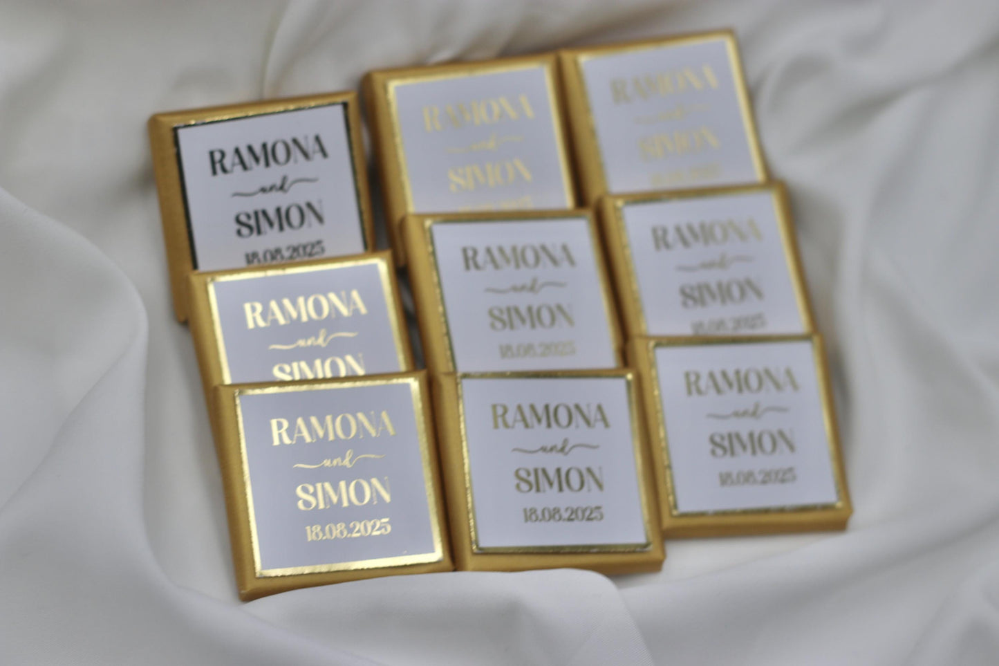 Gastgeschenk (10 Stück) Hochzeit Schokolade Gold oder Silberveredelung - Wedding favor mit Namen und Datum - Minimalistisch - luxuriös