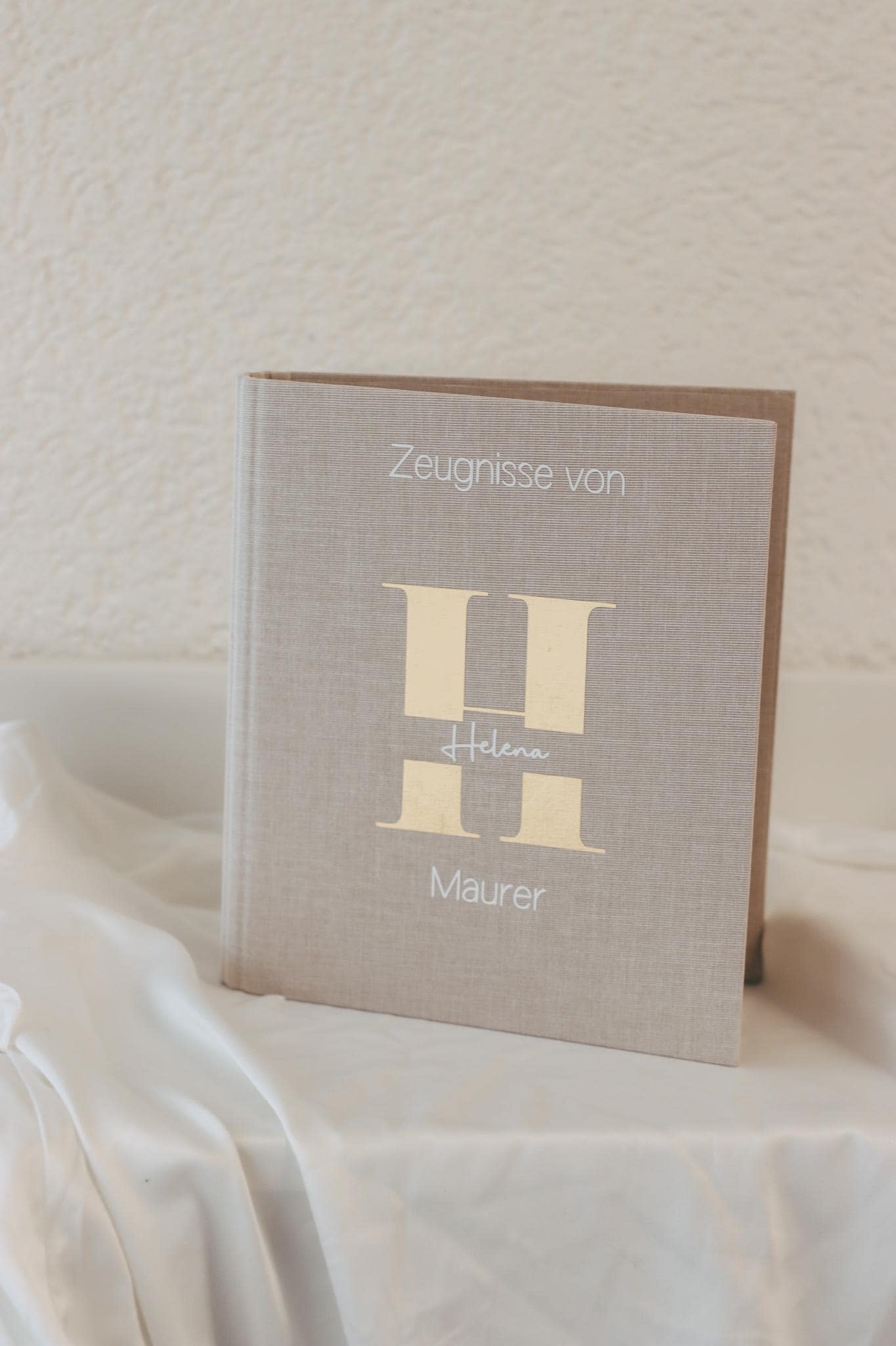 Zeugnisordner Zeugnismappe personalisiert mit dem Namen, in A4 oder A5 auswählbar, Initial in verschiedenen Farben möglich, Schulkind,