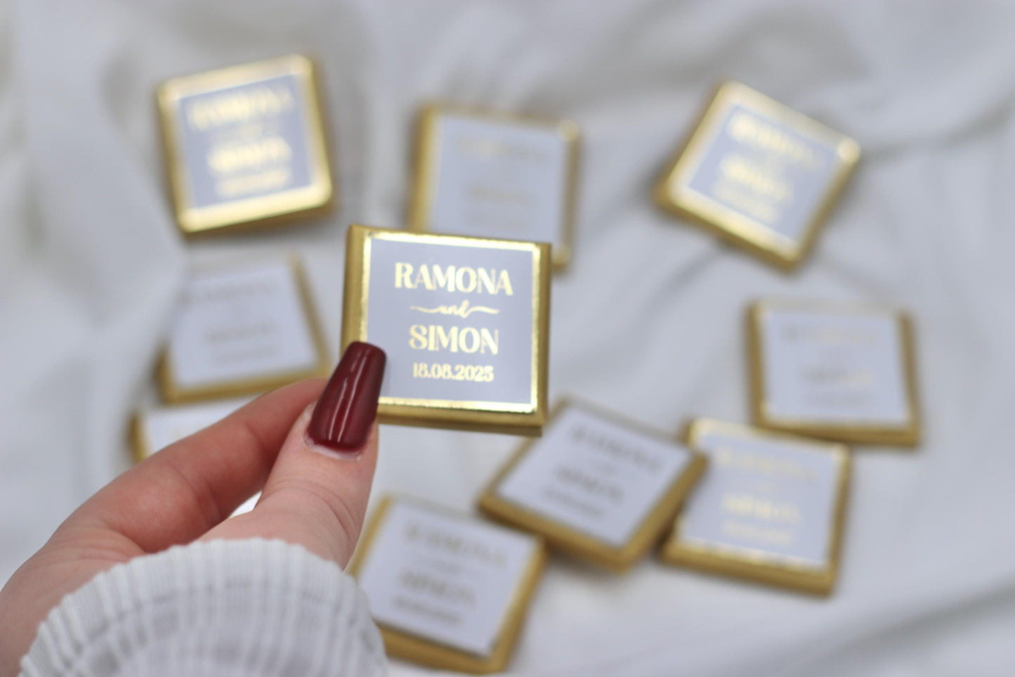 Gastgeschenk (10 Stück) Hochzeit Schokolade Gold oder Silberveredelung - Wedding favor mit Namen und Datum - Minimalistisch - luxuriös