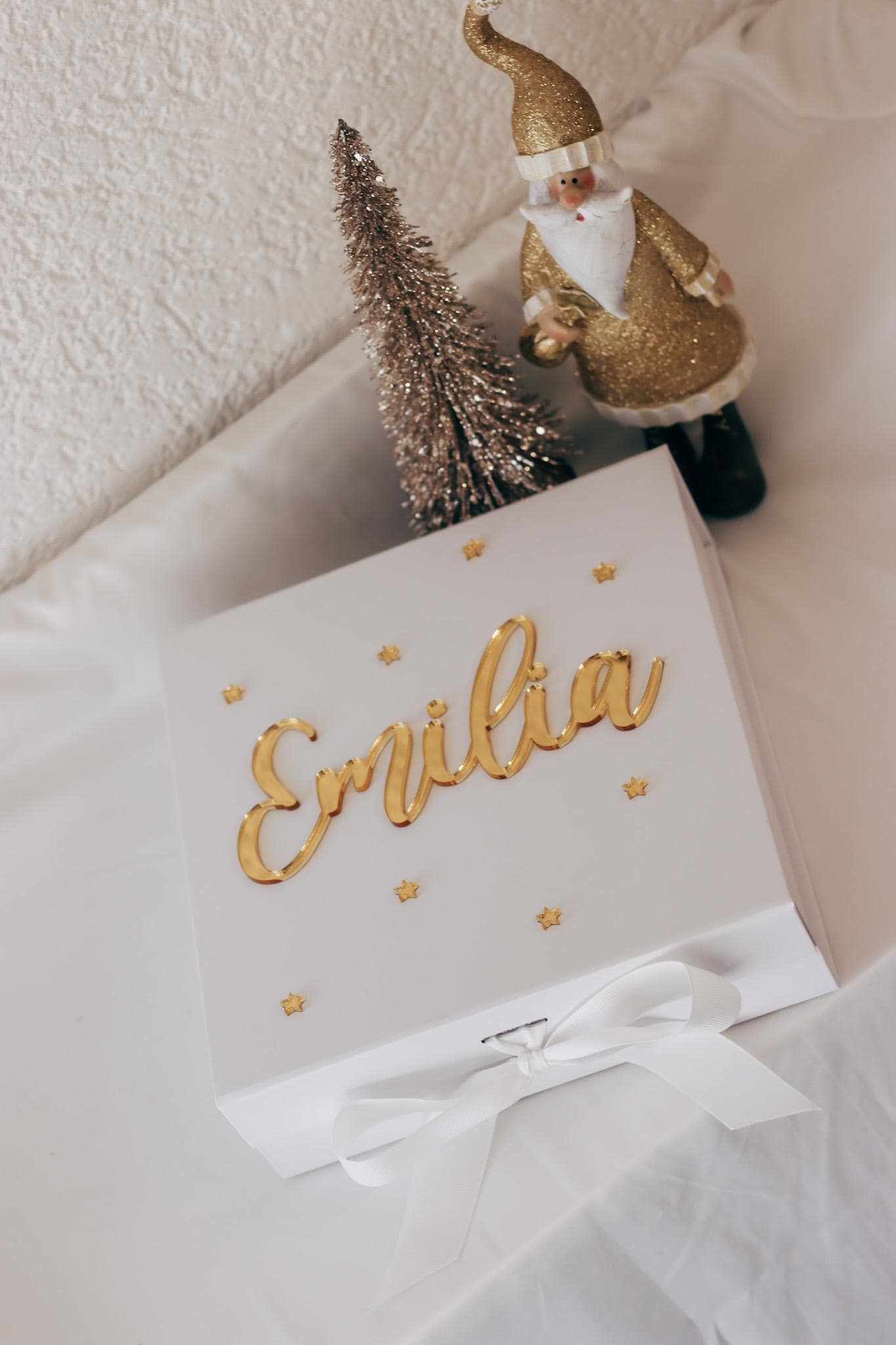 Luxuriöse Weihnachtsgeschenkbox mit Name in Gold – personalisierte Geschenkverpackung mit 3D Effekt & Schleife – edle Box Weihnachten