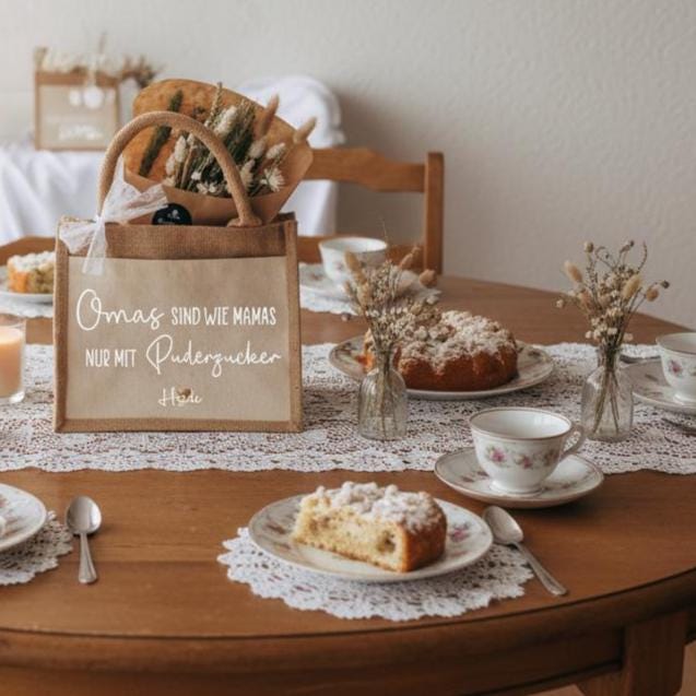 Personalisierte Jutetasche Oma – Geschenk mit Spruch & Herz, Omas sind wie Mamas nur mit Puderzucker, Tasche mit Name