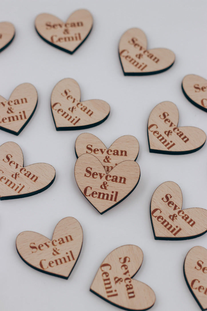 Tischkonfetti aus Holz (20 Stk) mit Namen