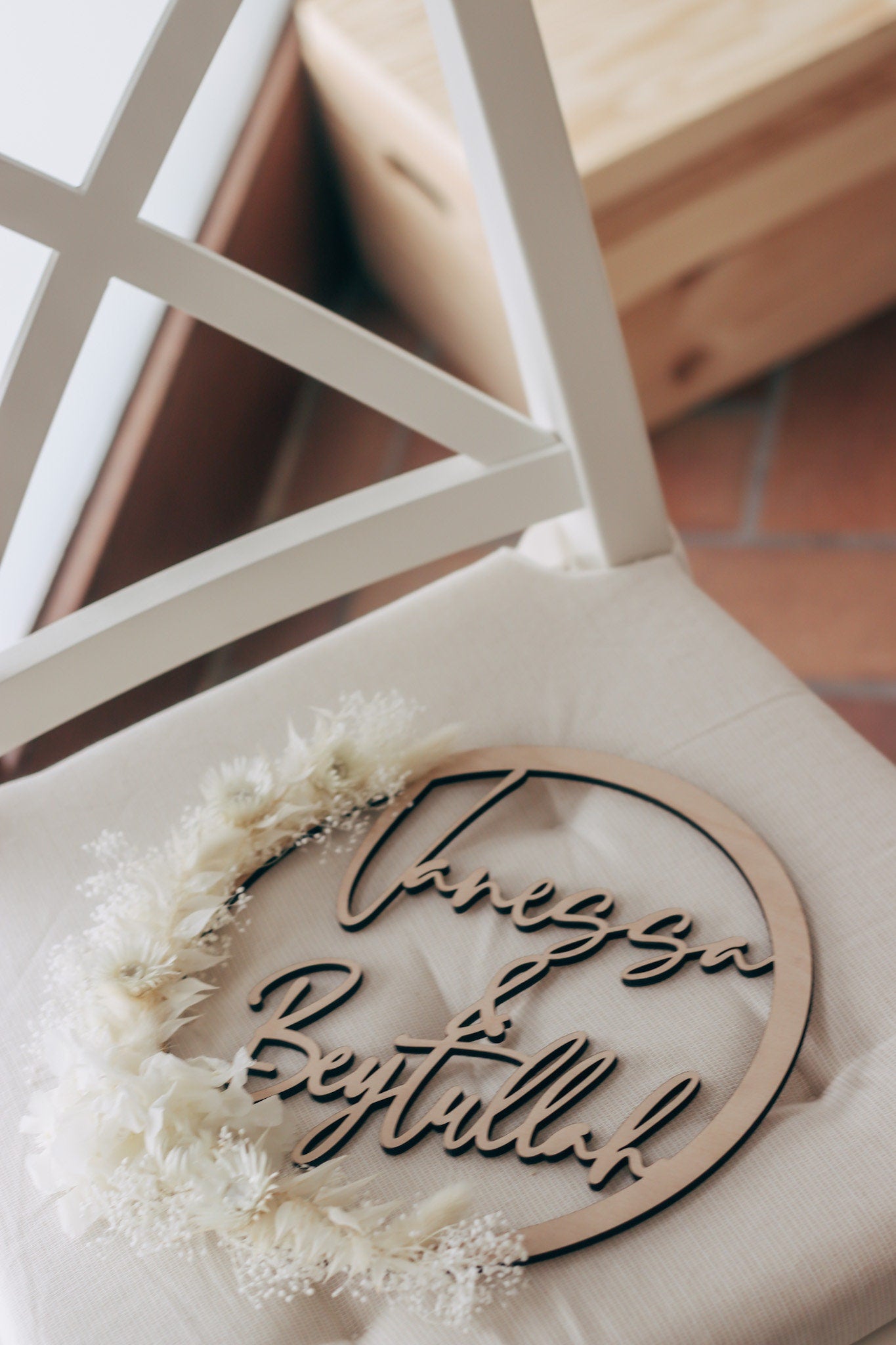 Holzschild personalisiert mit zwei Namen Ø25 cm, Hochzeit Willkommensschild Hochzeitsdeko