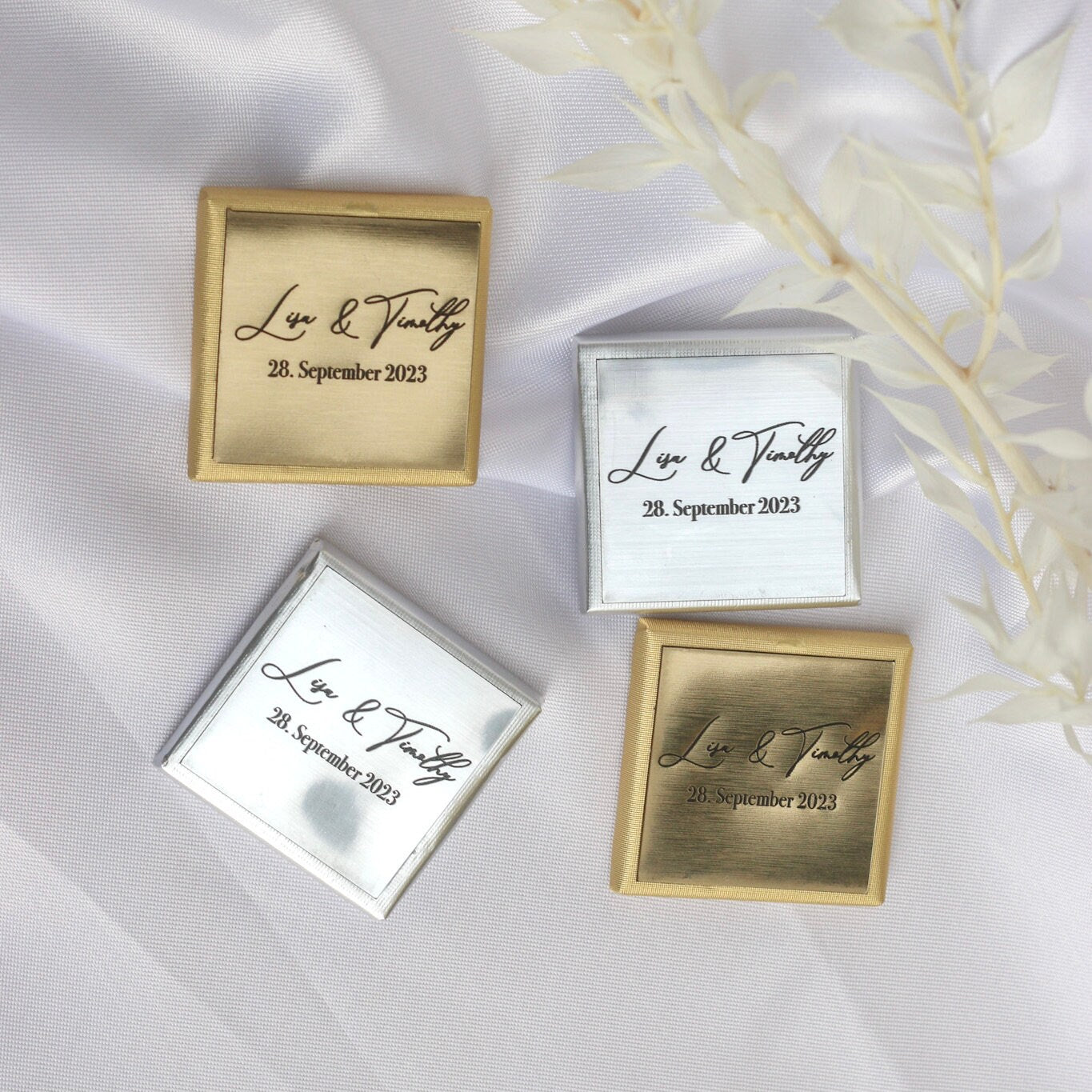 Gastgeschenk personalisierte Schokolade - mit gravierter Platte in gold oder silber - Hochzeit Taufe Verlobung Geburtstag