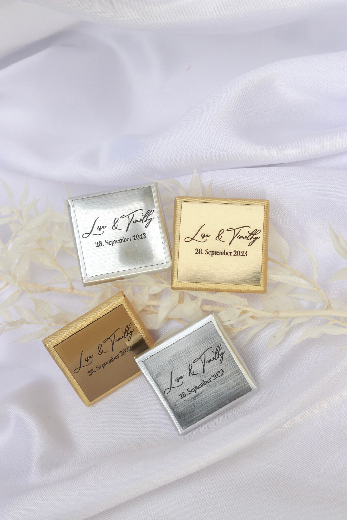 Gastgeschenk personalisierte Schokolade - mit gravierter Platte in gold oder silber - Hochzeit Taufe Verlobung Geburtstag