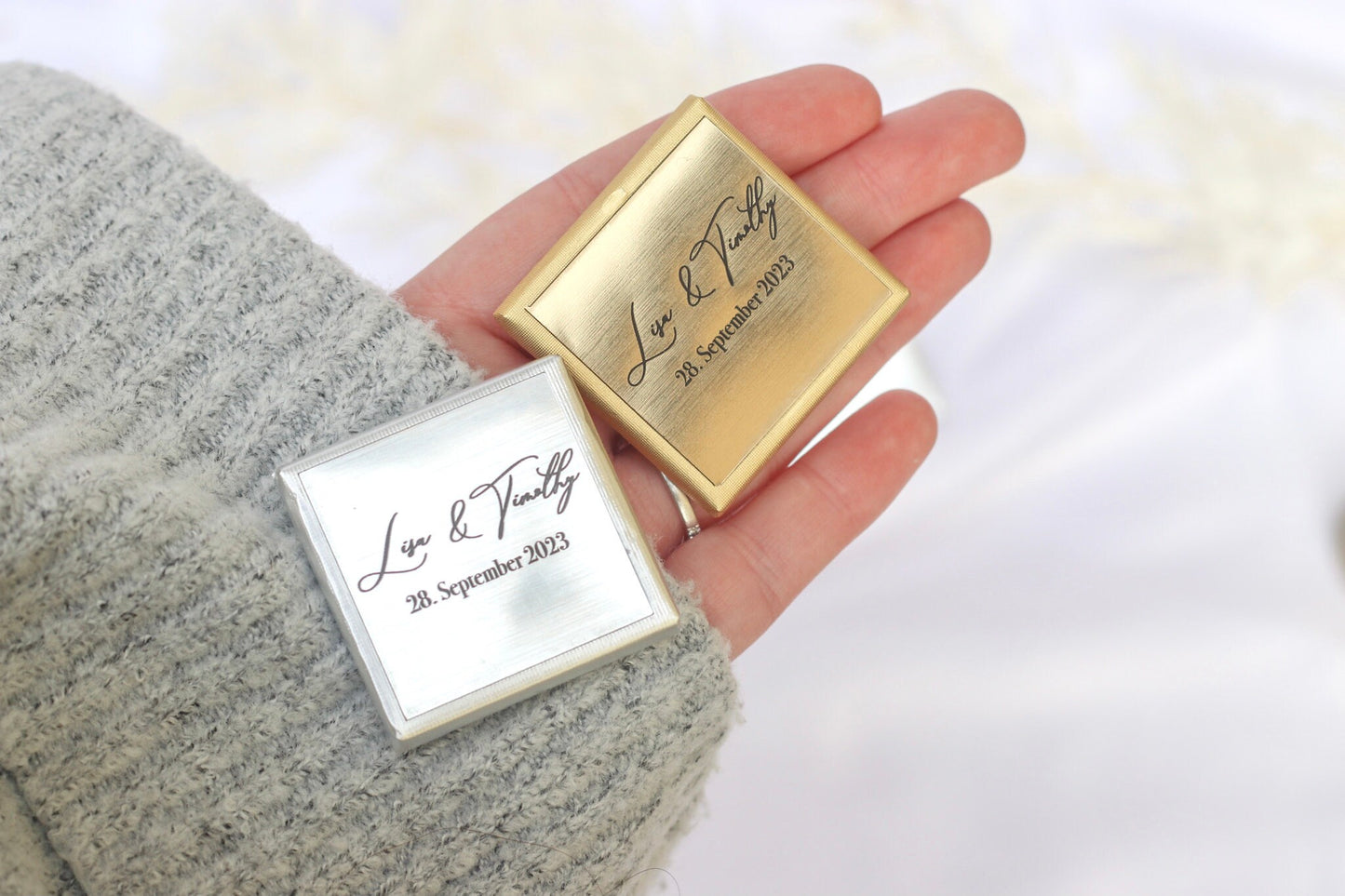 Gastgeschenk personalisierte Schokolade - mit gravierter Platte in gold oder silber - Hochzeit Taufe Verlobung Geburtstag