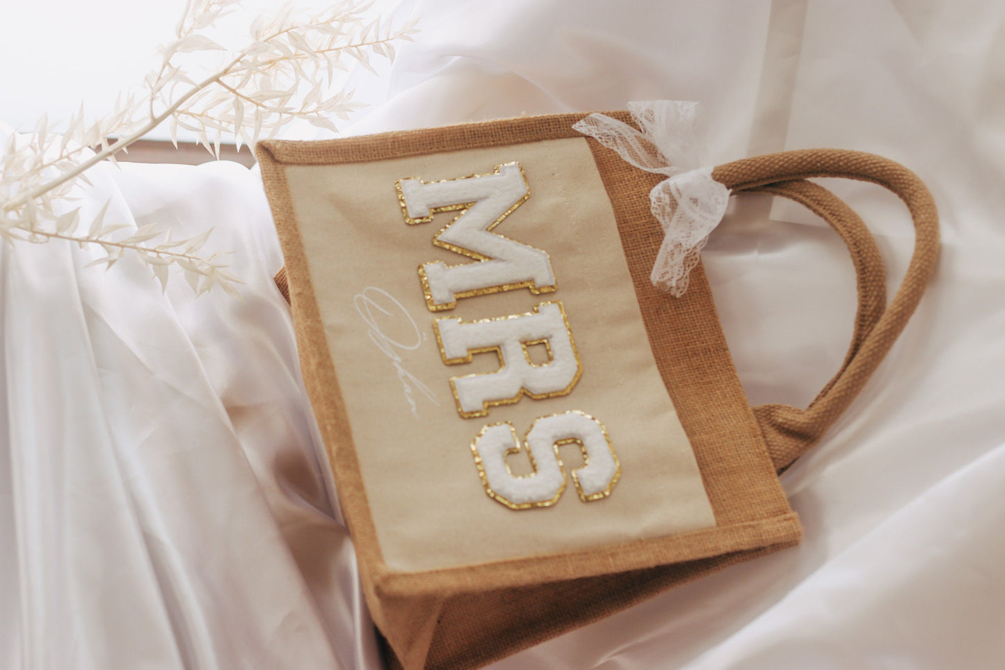 Brauttasche mal anders - "MRS" Glitzerpatches + aufgedruckter Nachname | Jutetasche | Braut Accessoires | Jutetasche | personalisiert