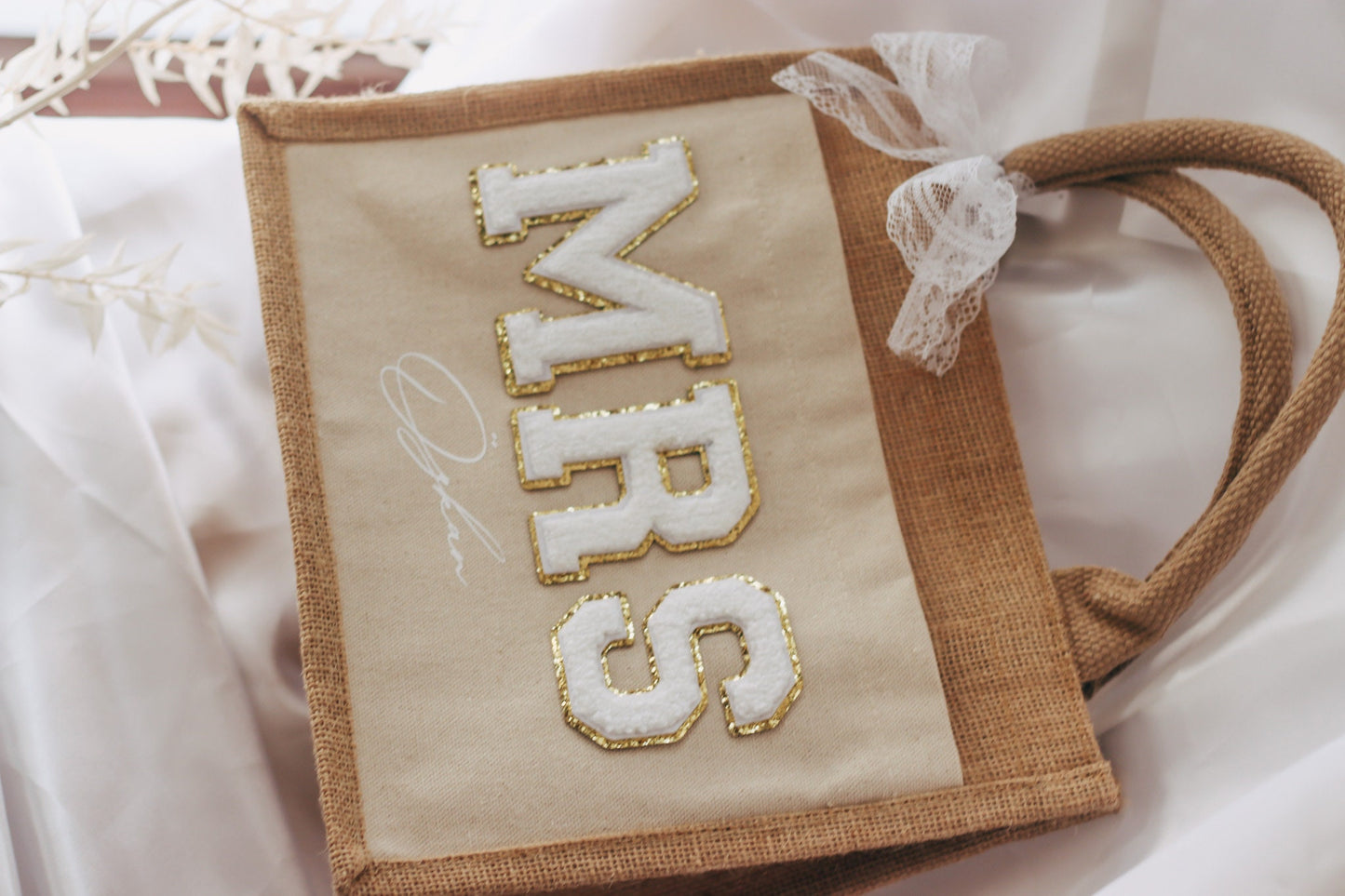 Brauttasche mal anders - "MRS" Glitzerpatches + aufgedruckter Nachname | Jutetasche | Braut Accessoires | Jutetasche | personalisiert