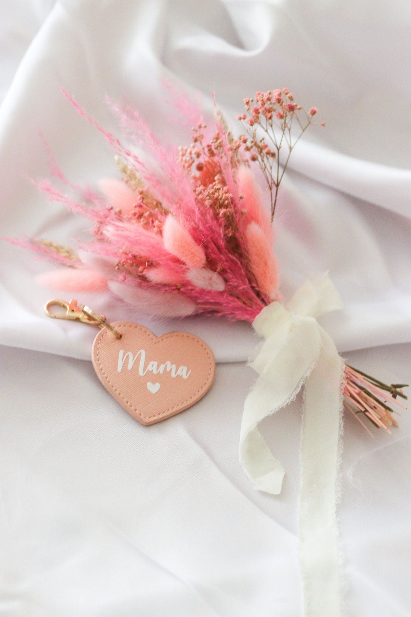 Trockenblumenstrauß Muttertag - Geschenk für Mama inkl. Schlüsselanhänger - Oma Mama - Beste Mama