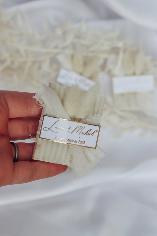 Gastgeschenk Lavendelseife mit Chiffonband und Samtgras