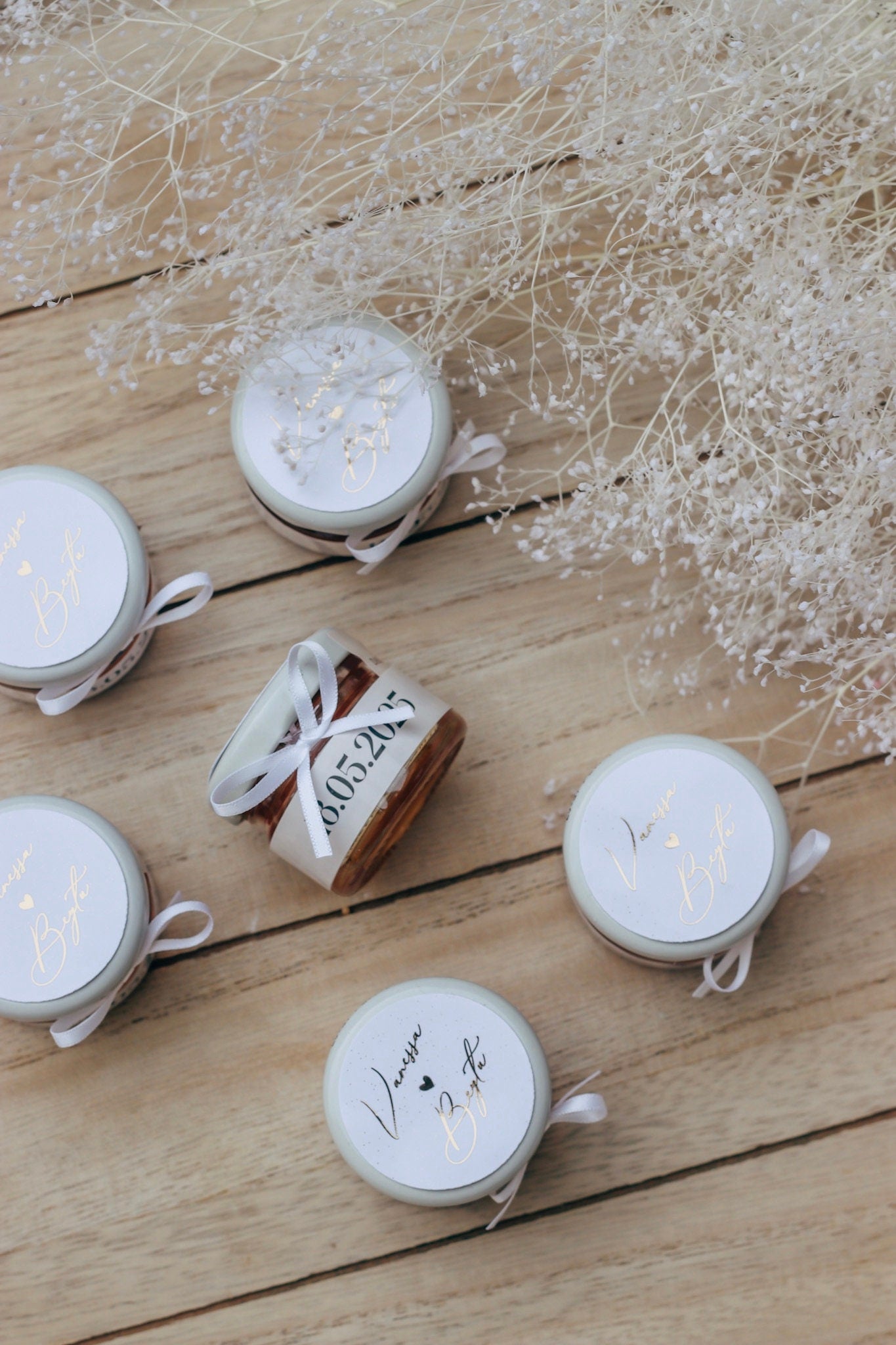 Gastgeschenk Hochzeit - kleine Honiggläser - Goldene Schriftveredelung - personalisiert mit Namen & Datum