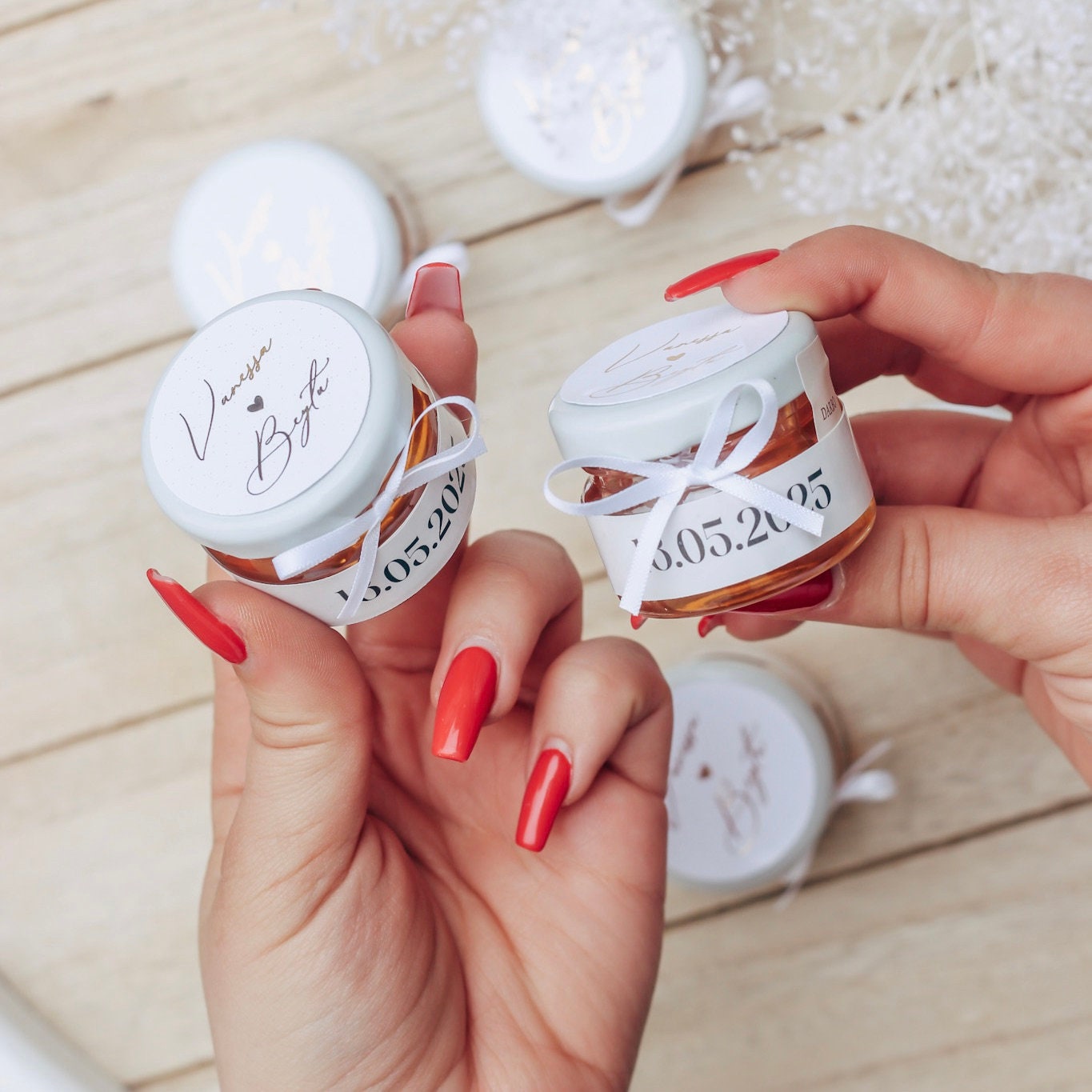 Gastgeschenk Hochzeit - kleine Honiggläser - Goldene Schriftveredelung - personalisiert mit Namen & Datum