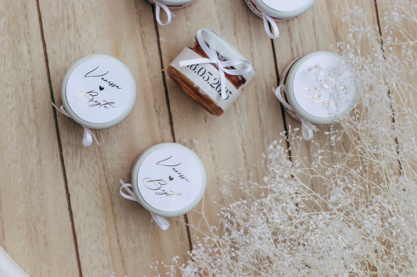 Gastgeschenk Hochzeit - kleine Honiggläser - Goldene Schriftveredelung - personalisiert mit Namen & Datum