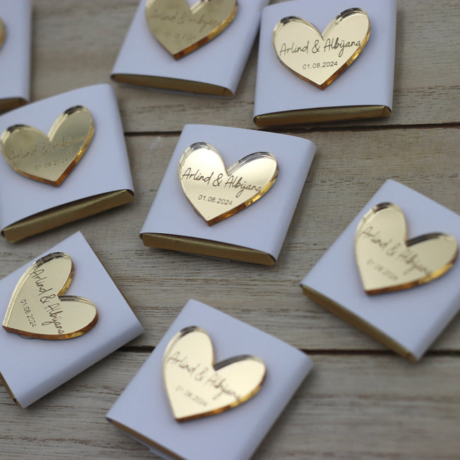 10 x personalisierte Schokoladen mit gravierten Acryl Herz, gold oder silber, mit Namen & Datum