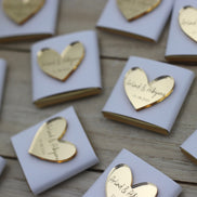 10 x personalisierte Schokoladen mit gravierten Acryl Herz, gold oder silber, mit Namen & Datum