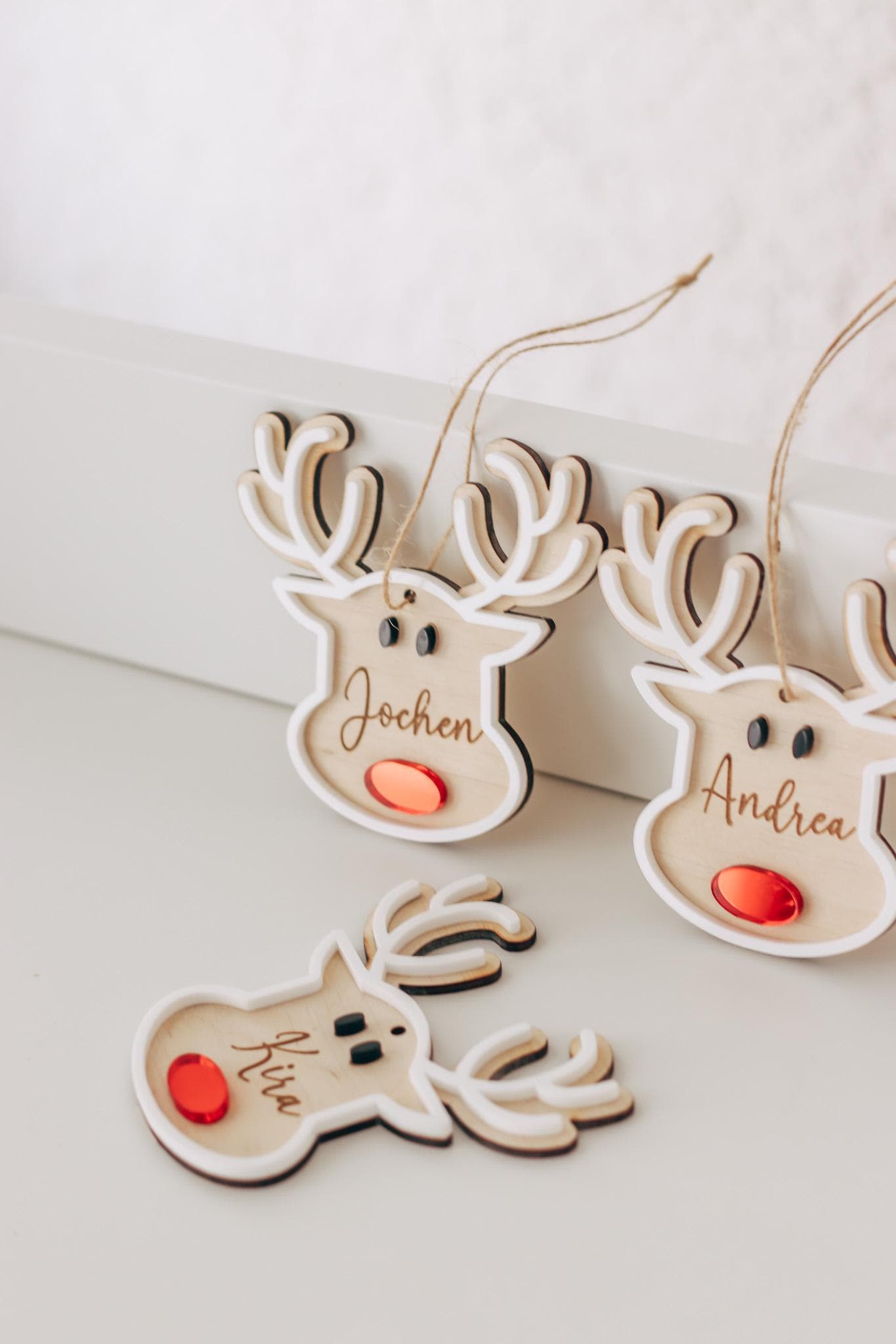 Christbaum Anhänger - Weihnachtsbaumdeko - Dekoration Weihnachten - Personalisierte Holzanhänger - Ornamente - Mitarbeiter Geschenk