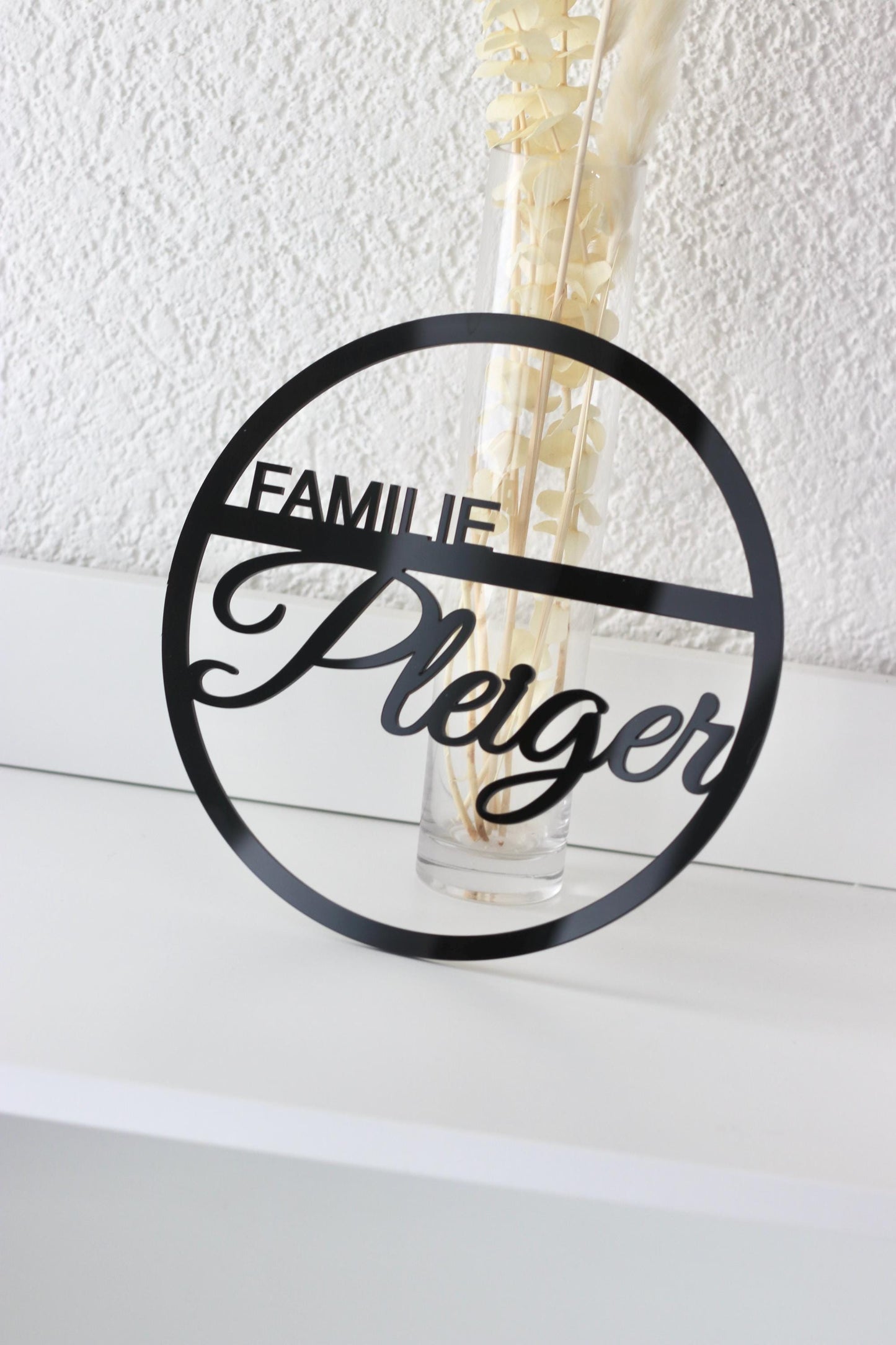 Personalisierter Türkranz in Wunschfarbe mit Familiennamen - 25 cm Durchmesser - Hochzeitsgeschenk, Geburtstagsgeschenk, Einzugsgeschenk