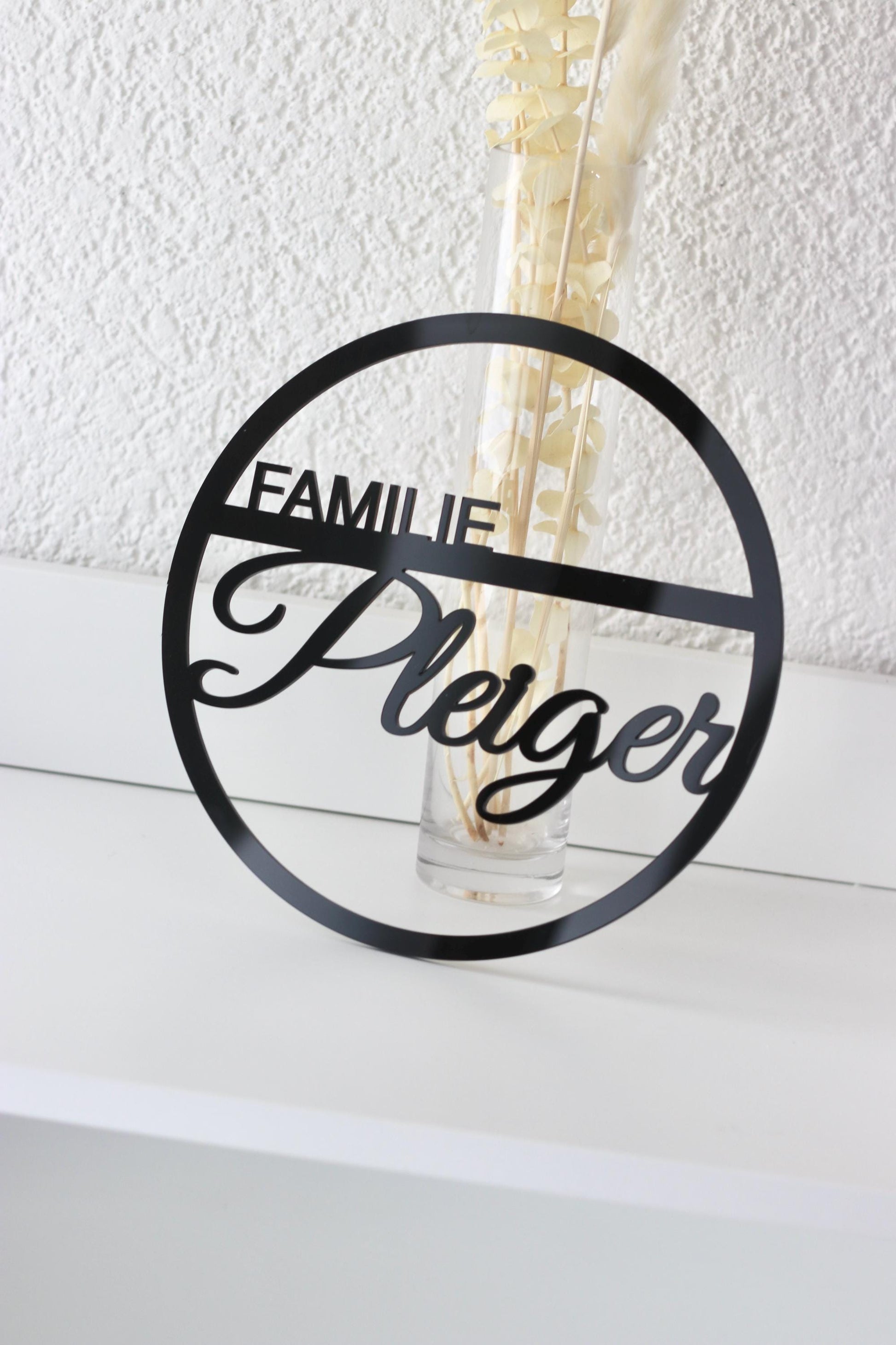 Personalisierter Türkranz in Wunschfarbe mit Familiennamen - 25 cm Durchmesser - Hochzeitsgeschenk, Geburtstagsgeschenk, Einzugsgeschenk