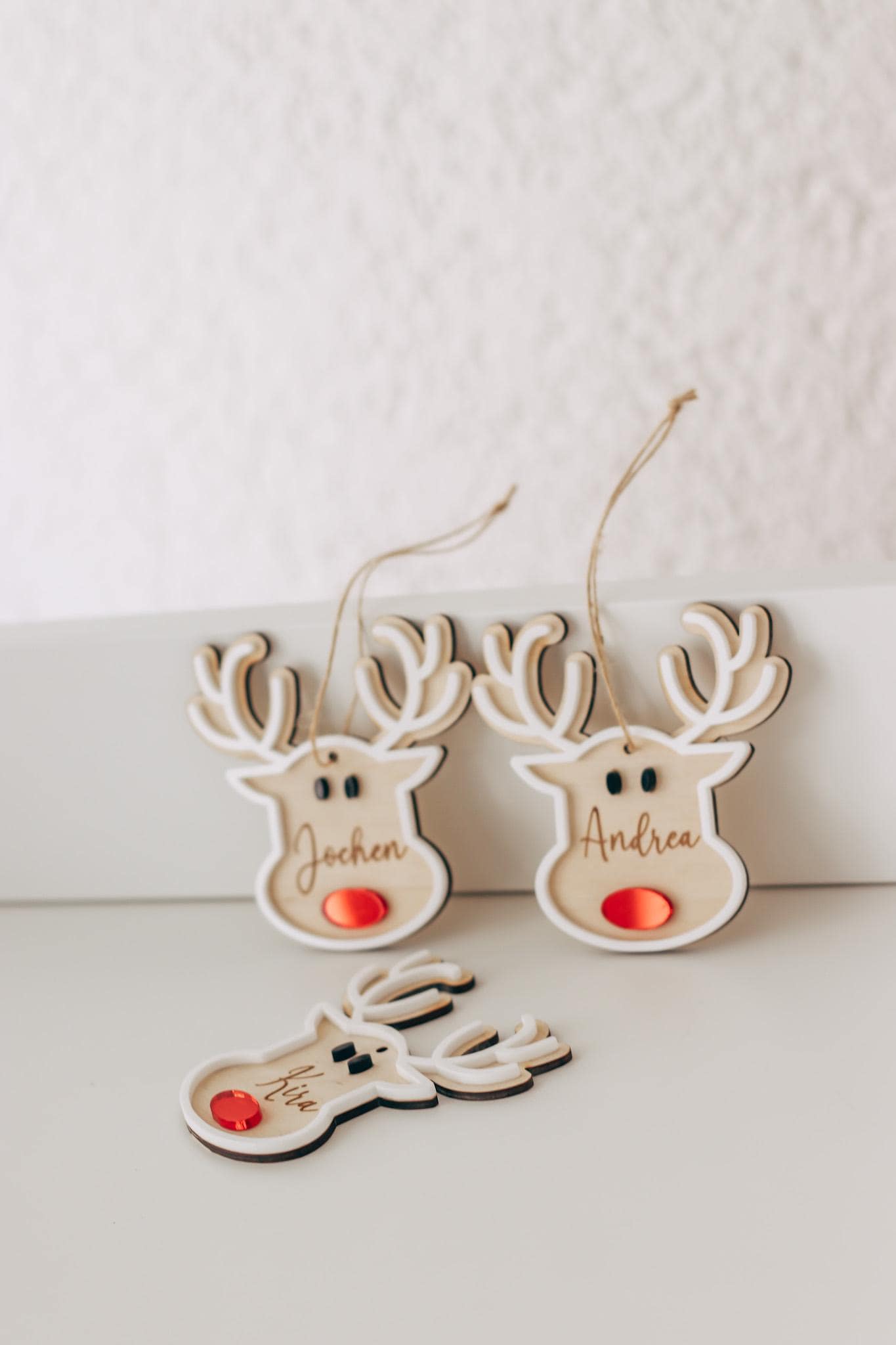 Christbaum Anhänger - Weihnachtsbaumdeko - Dekoration Weihnachten - Personalisierte Holzanhänger - Ornamente - Mitarbeiter Geschenk