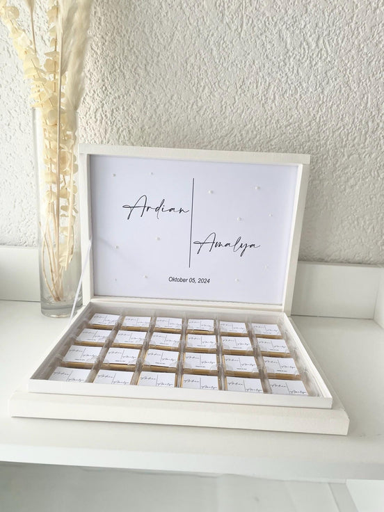 Schokobox personalisiert mit Namen & Datum - mit dekorativen Perlen - weiß minimalistisch Hochzeit Verlobung Sözümüz Söz