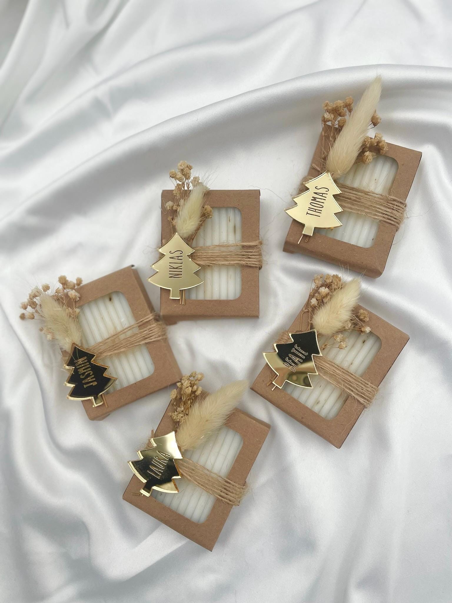 Gastgeschenk Weihnachten - Weihnachtsseife - Gravierter Acryl Baum in Gold - Migebsel, Gedeckter Tisch, Tischdeko, Mitarbeiter Geschenk