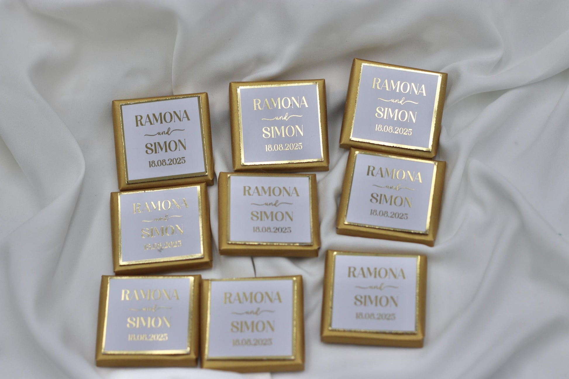 Gastgeschenk (10 Stück) Hochzeit Schokolade Gold oder Silberveredelung - Wedding favor mit Namen und Datum - Minimalistisch - luxuriös