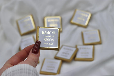 Gastgeschenk (10 Stück) Hochzeit Schokolade Gold oder Silberveredelung - Wedding favor mit Namen und Datum - Minimalistisch - luxuriös