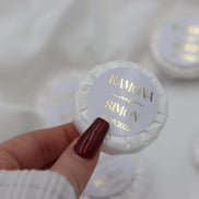 Gastgeschenk Hochzeit (10 Stück) - Mini Seife, frisch duftend, personalisiert mit Namen & Datum. Schrift in gold, silber oder schwarz.