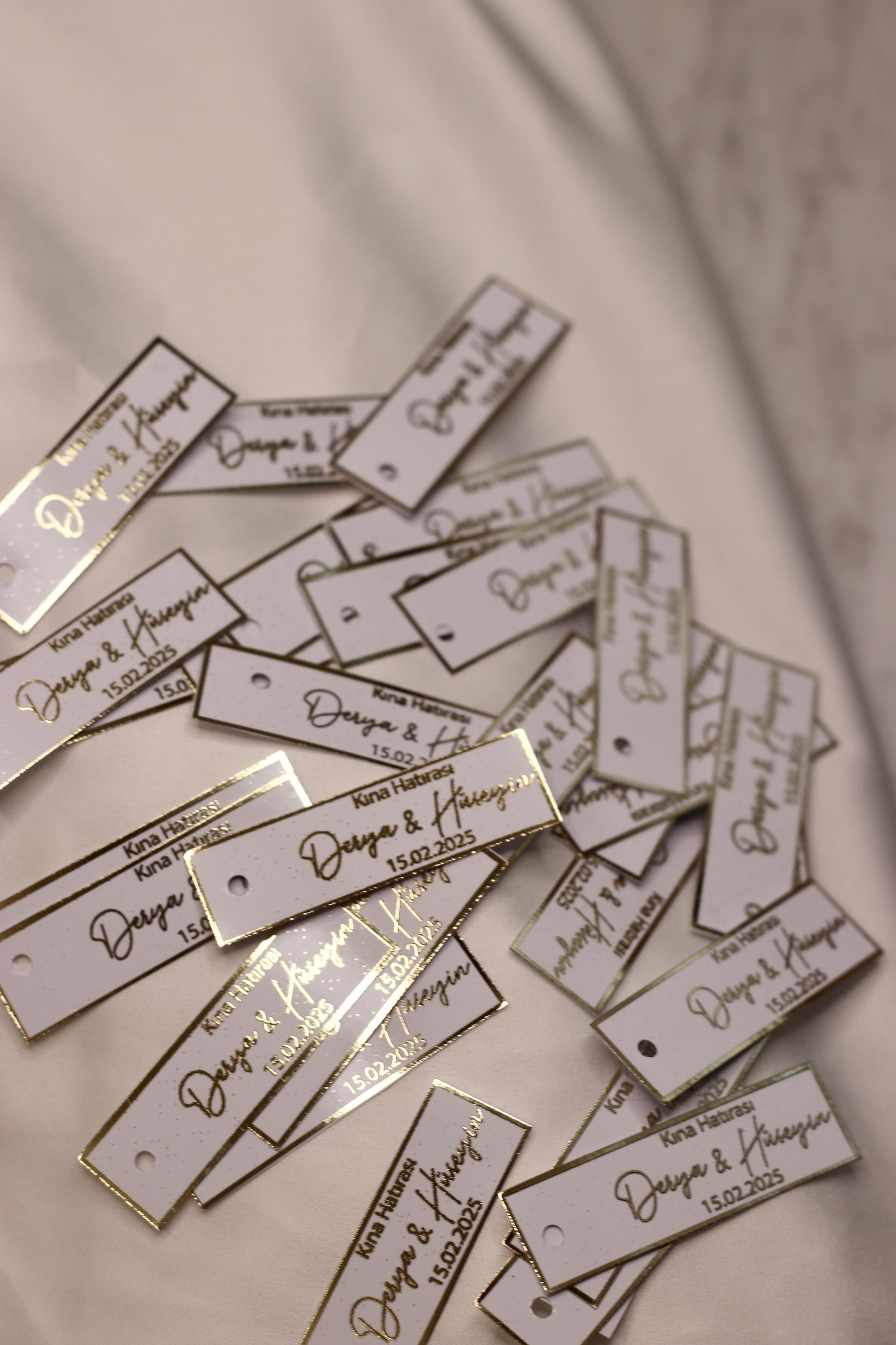 Kina Gecesi, Personalisierte Etiketten für Gastgeschenke mit metallic Veredelung in gold, Kina Hatirasi, Henna Nacht, Kanagjegj,