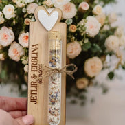 Gastgeschenke Hochzeit personalisiert Blütensalz, hochwertige Gravur & Acrylherz in verschiedenen Farben, Reagenzglas,