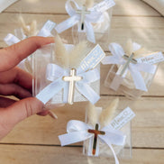 Gastgeschenk Taufe o. Kommunion - Acryl Kreuz - Personalisiert mit dem Namen, gold oder silber, Rosenseife,