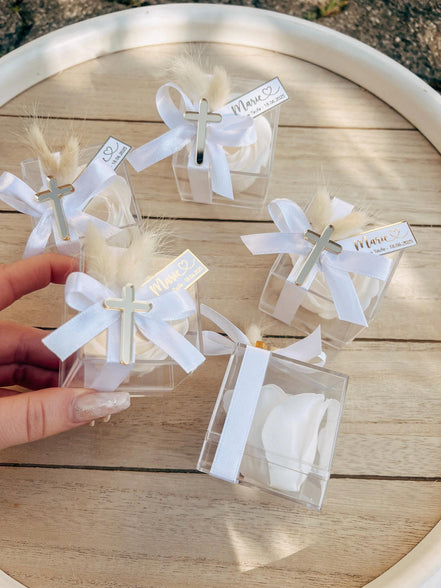 Gastgeschenk Taufe o. Kommunion - Acryl Kreuz - Personalisiert mit dem Namen, gold oder silber, Rosenseife,