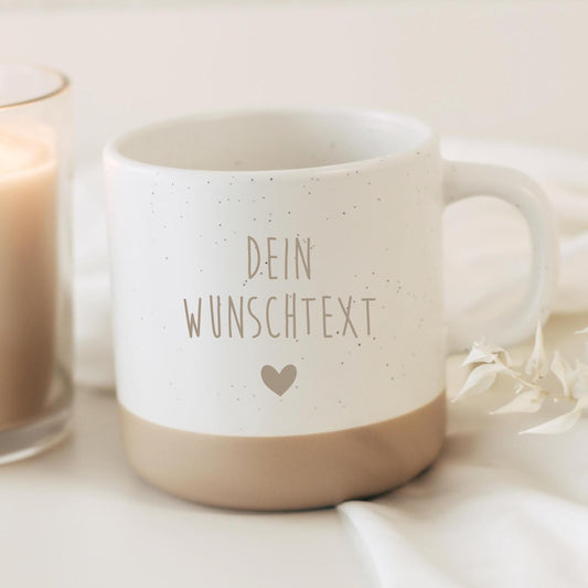 Personalisierte Tasse mit Wunschtext – Gravierte Keramiktasse – Geschenk mit Text nach Wahl – 360 ml – individuell & spülmaschinenfest