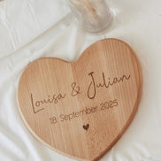 Personalisiertes Herzbrett aus Buchenholz – Hochzeitsgeschenk mit Gravur – Namen & Datum – Geschenk zur Hochzeit oder Jahrestag