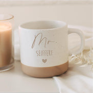 Mr. & Mrs. Tassen mit Nachname oder Datum – personalisierte Keramiktassen – Hochzeit Geschenk Set – Mr. Mr. oder Mrs. Mrs. möglich –