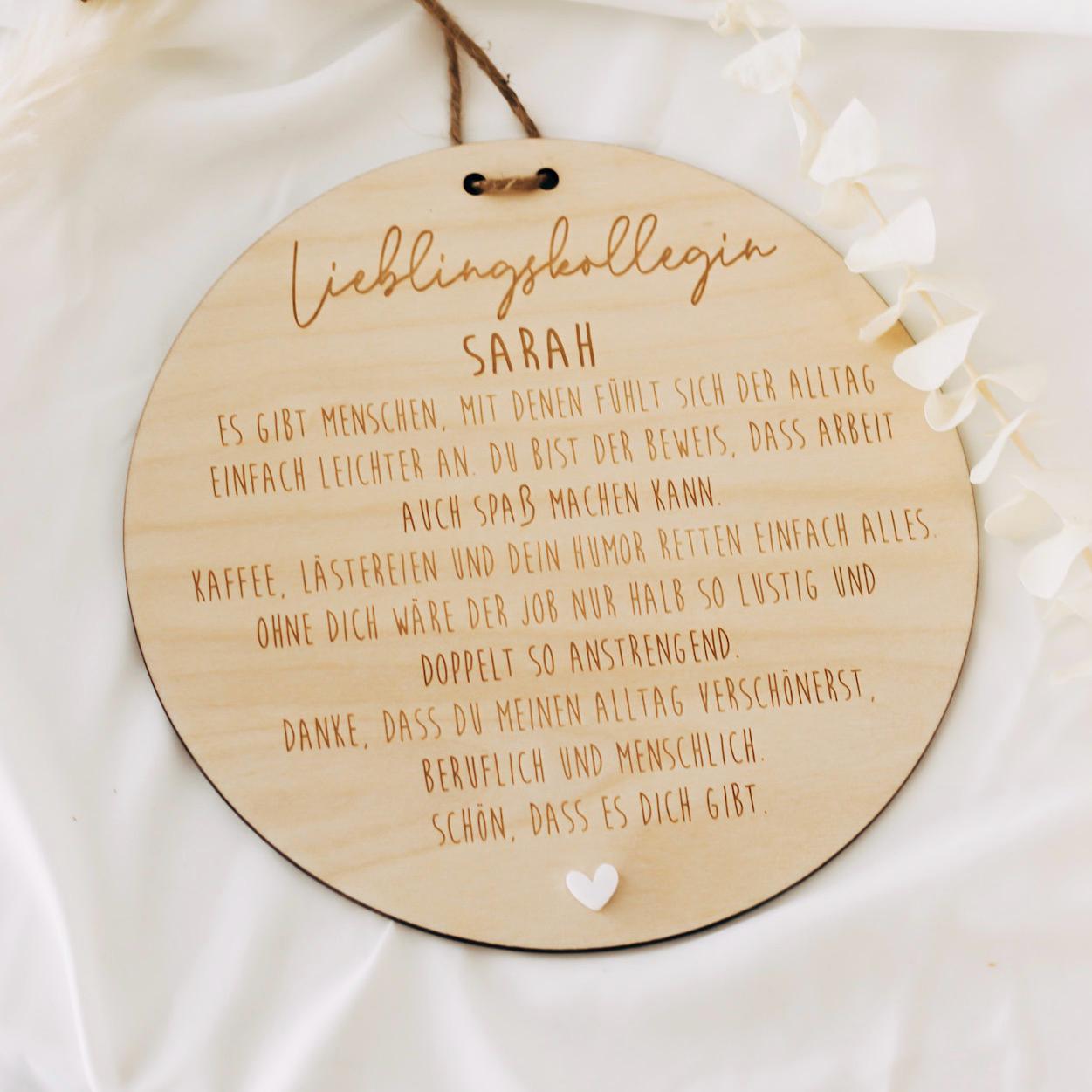 Personalisiertes Schild Lieblingskollegin mit Name & Herz – Abschiedsgeschenk Kollegin – graviertes Holzschild mit Aufhänger 20cm