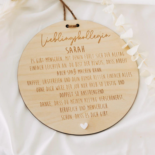 Personalisiertes Schild Lieblingskollegin mit Name & Herz – Abschiedsgeschenk Kollegin – graviertes Holzschild mit Aufhänger 20cm