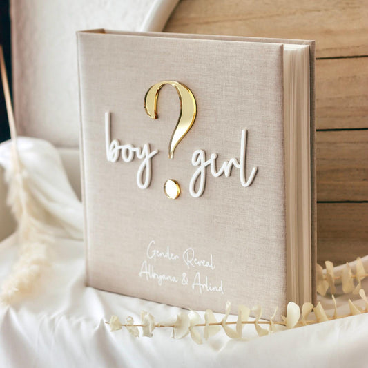 Gender Reveal Gästebuch/Fotoalbum personalisiert | Minimalistisches Fotoalbum mit Acryl Schriftzug | Leinen Beige | 60 Seiten
