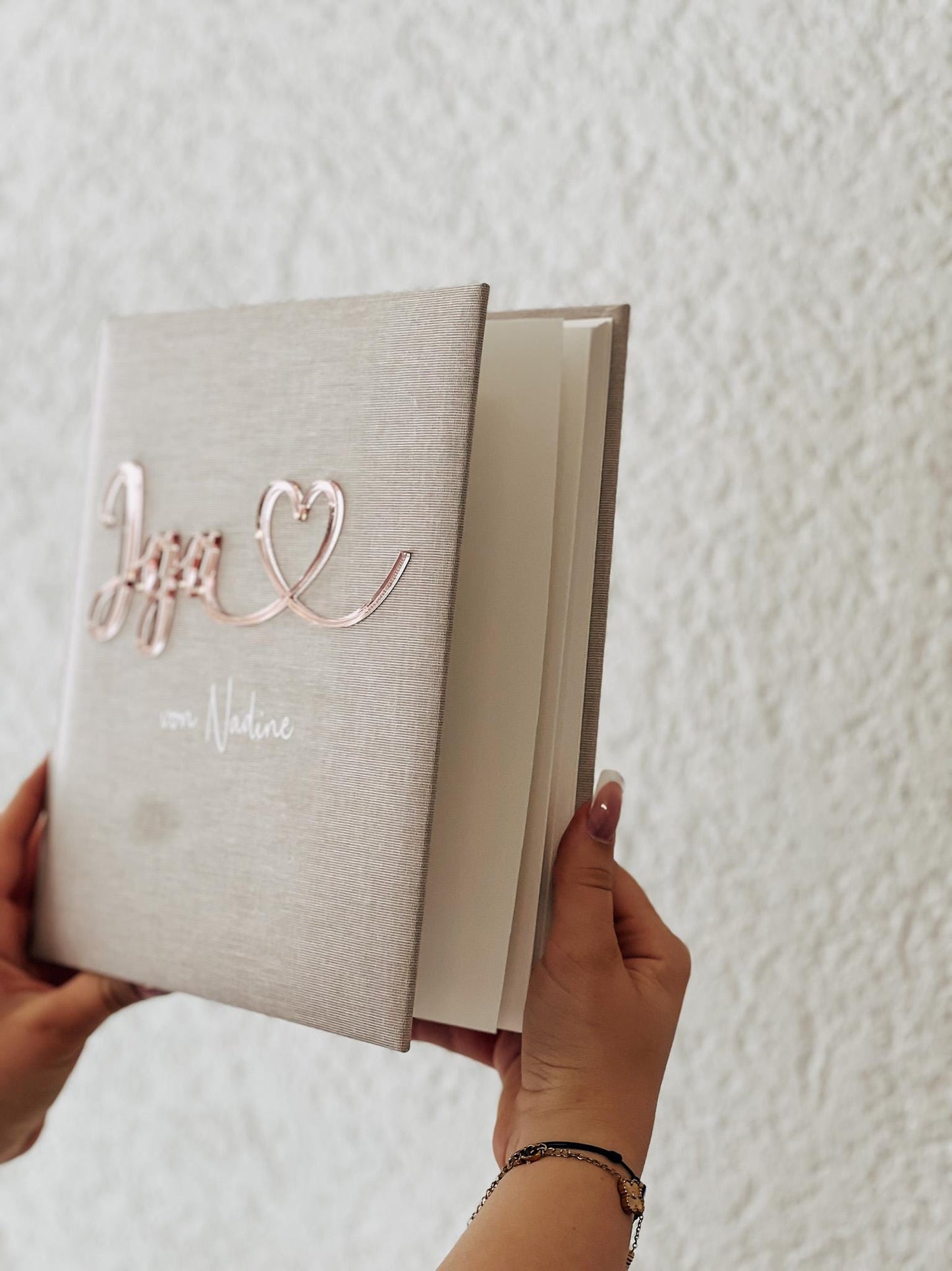 JGA Gästebuch personalisiert | Fotoalbum Junggesellinnenabschied | Acryl Schriftzug mit Herz | Geschenk Team Braut