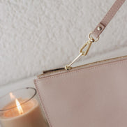 Kosmetiktasche Oma personalisiert – Herz im Schriftzug & Enkel-Namen – Altrosa Tasche, Geschenk Oma, Beste Oma, Großmutter, Weihnachten