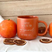 Aperol Geschenk Tasse – Kaffee weil es für Aperol zu früh ist – orange – witzige Gravur – Spritz Fans – 370 ml – spülmaschinenfest – Keramik