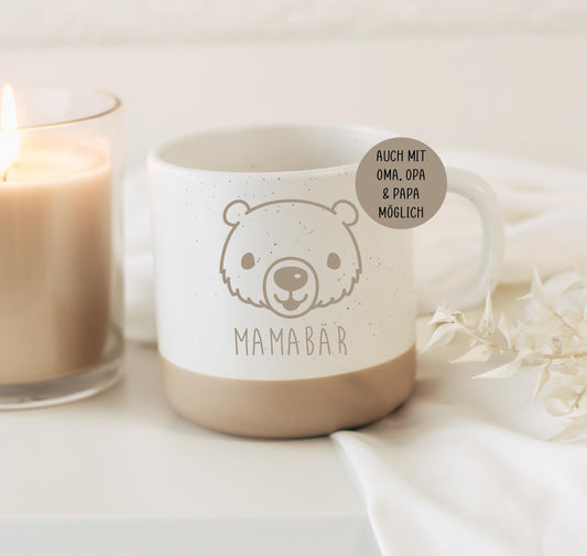 Mamabär Tasse – Papabär Omabär Opabär – personalisierte Bär Gravur – Geschenk Familie – Keramiktasse 360 ml – spülmaschinenfest – graviert