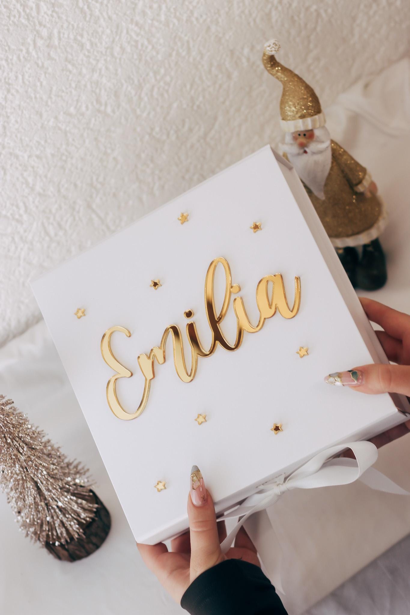 Luxuriöse Weihnachtsgeschenkbox mit Name in Gold – personalisierte Geschenkverpackung mit 3D Effekt & Schleife – edle Box Weihnachten