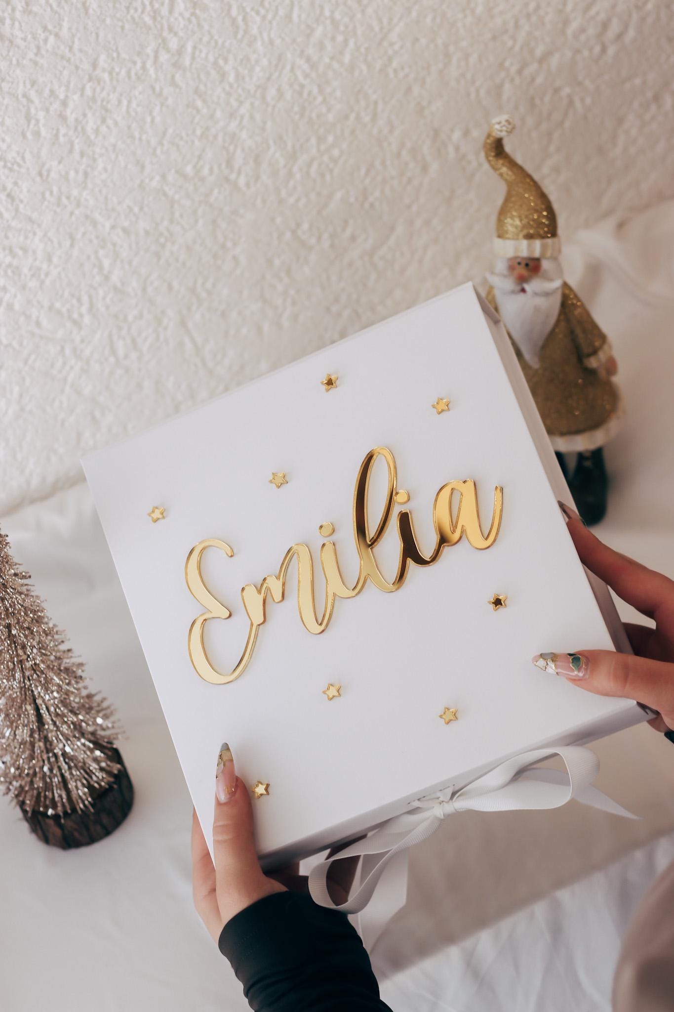 Luxuriöse Weihnachtsgeschenkbox mit Name in Gold – personalisierte Geschenkverpackung mit 3D Effekt & Schleife – edle Box Weihnachten