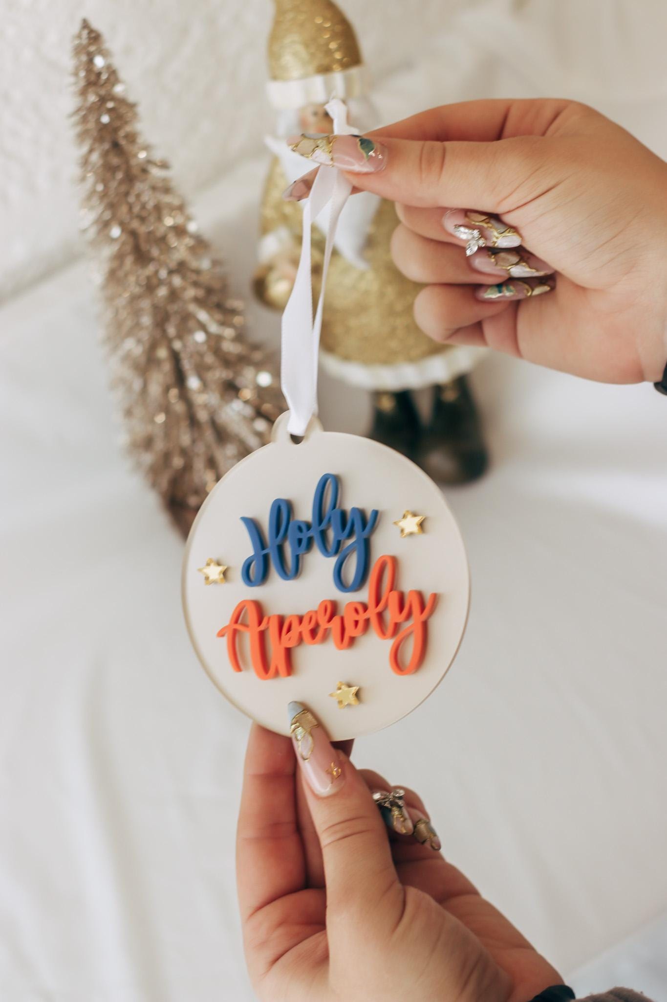 Holy Aperoly Weihnachtskugel – Acryl Christbaumanhänger 3D Effekt – personalisiertes Aperol Geschenk – champagnergold Deko Weihnachten