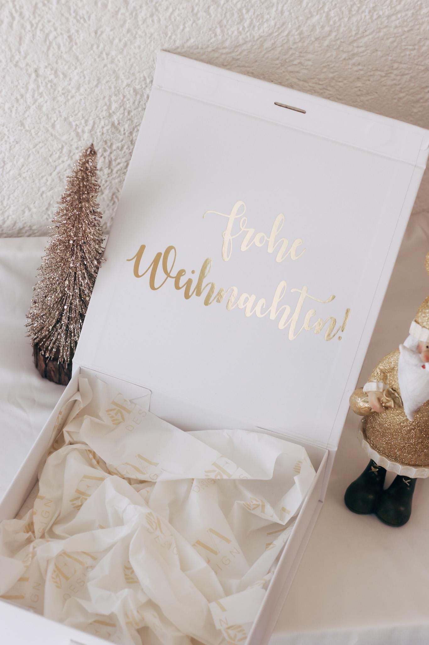 Luxuriöse Weihnachtsgeschenkbox mit Name in Gold – personalisierte Geschenkverpackung mit 3D Effekt & Schleife – edle Box Weihnachten