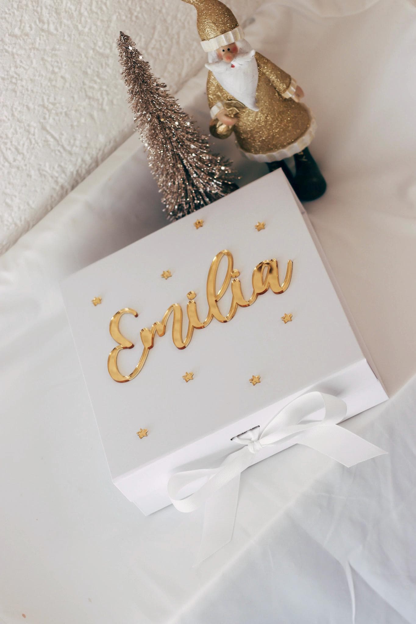 Luxuriöse Weihnachtsgeschenkbox mit Name in Gold – personalisierte Geschenkverpackung mit 3D Effekt & Schleife – edle Box Weihnachten
