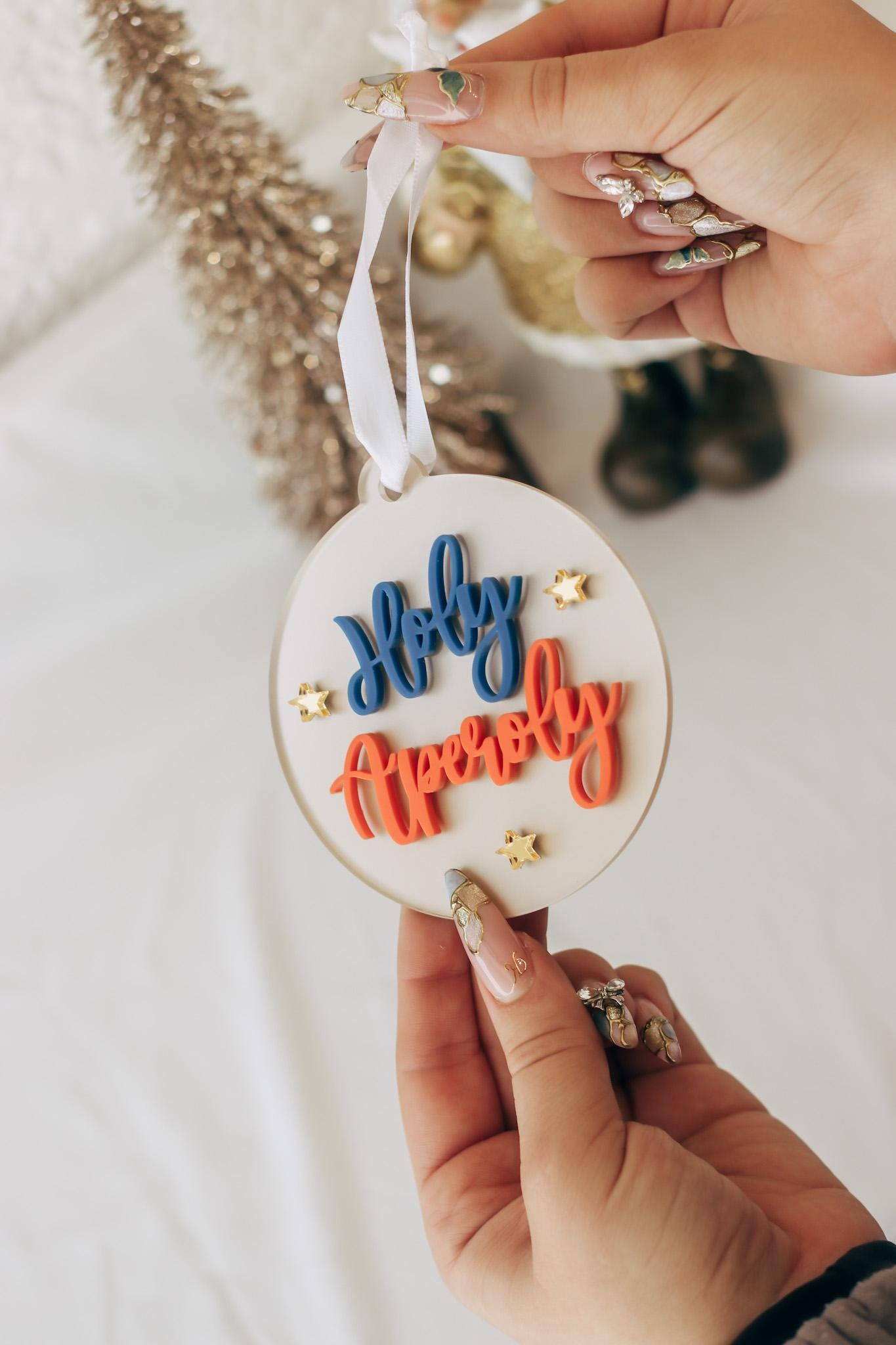 Holy Aperoly Weihnachtskugel – Acryl Christbaumanhänger 3D Effekt – personalisiertes Aperol Geschenk – champagnergold Deko Weihnachten