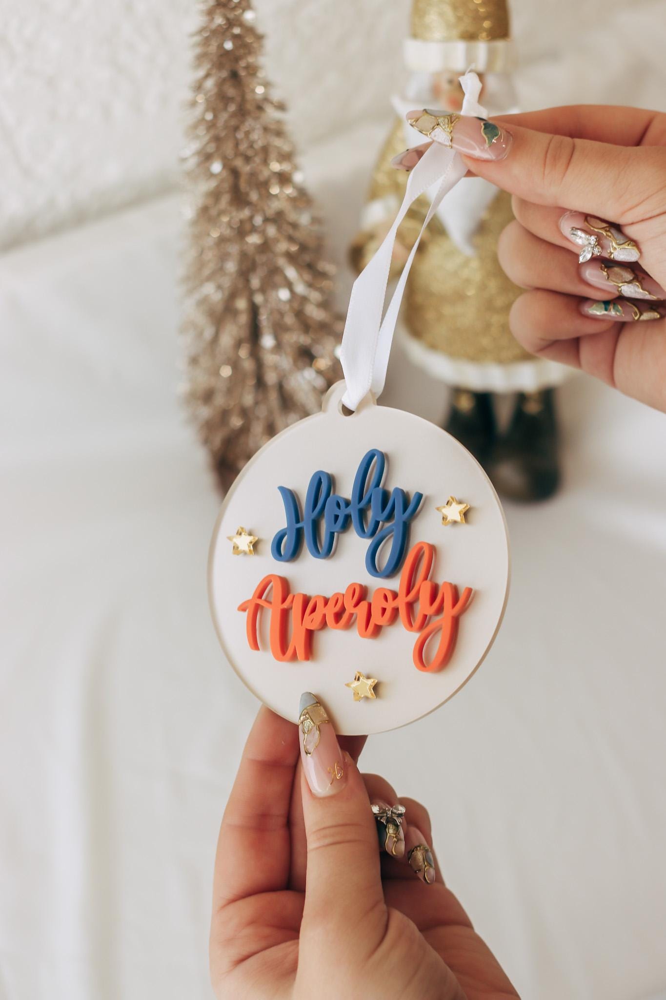 Holy Aperoly Weihnachtskugel – Acryl Christbaumanhänger 3D Effekt – personalisiertes Aperol Geschenk – champagnergold Deko Weihnachten